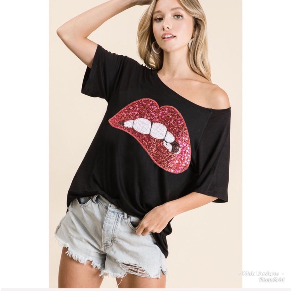 🥰LAST 1! Sequin Lips💋Raglan Relaxed Fit Top! - Picture 5 of 5